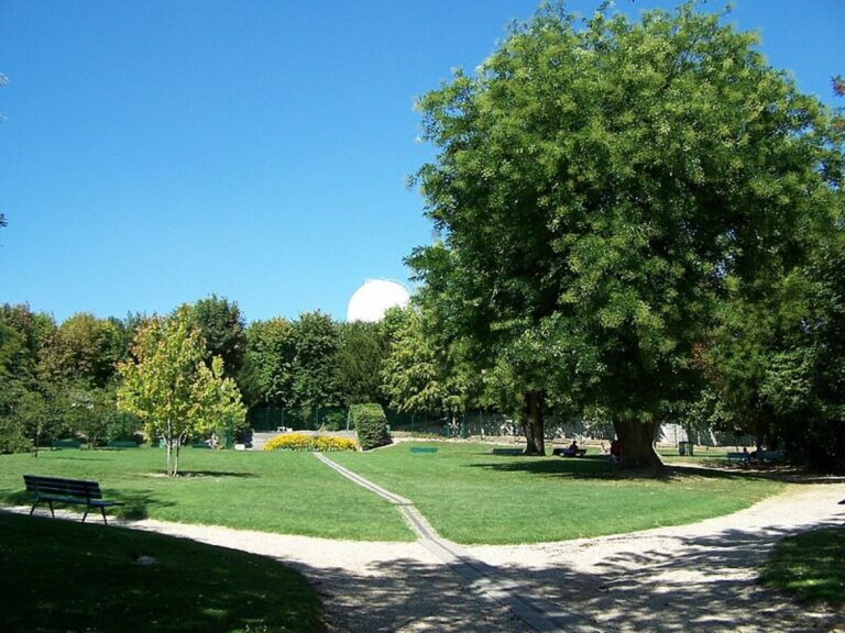 Sunny Day at Jardin de l’Observatoire